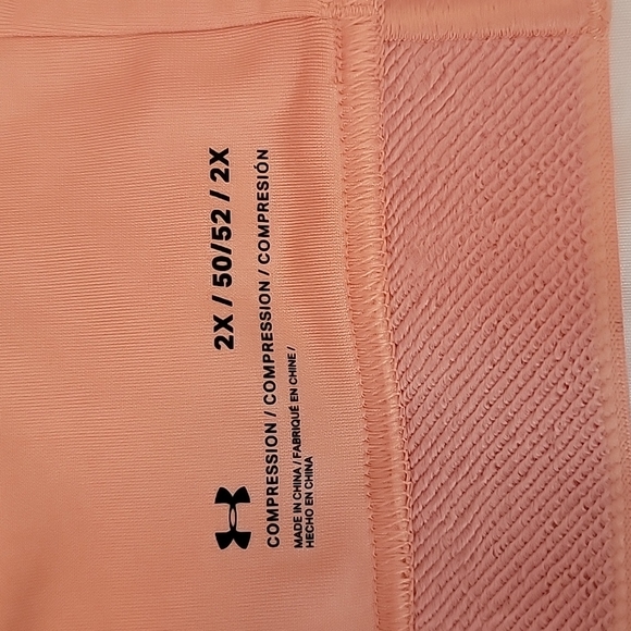 Under Armour sports bra 2x - Picture 2 of 3